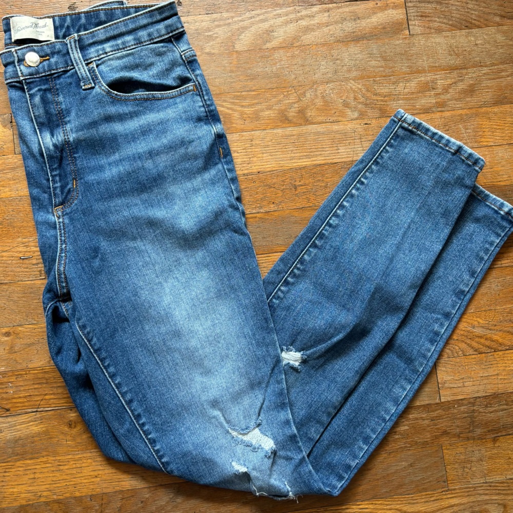 Women’s Universal Thread High Rise Skinny Distressed Jeans